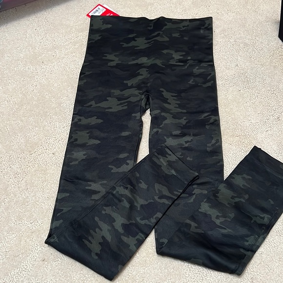Camo spanx leggings nwt